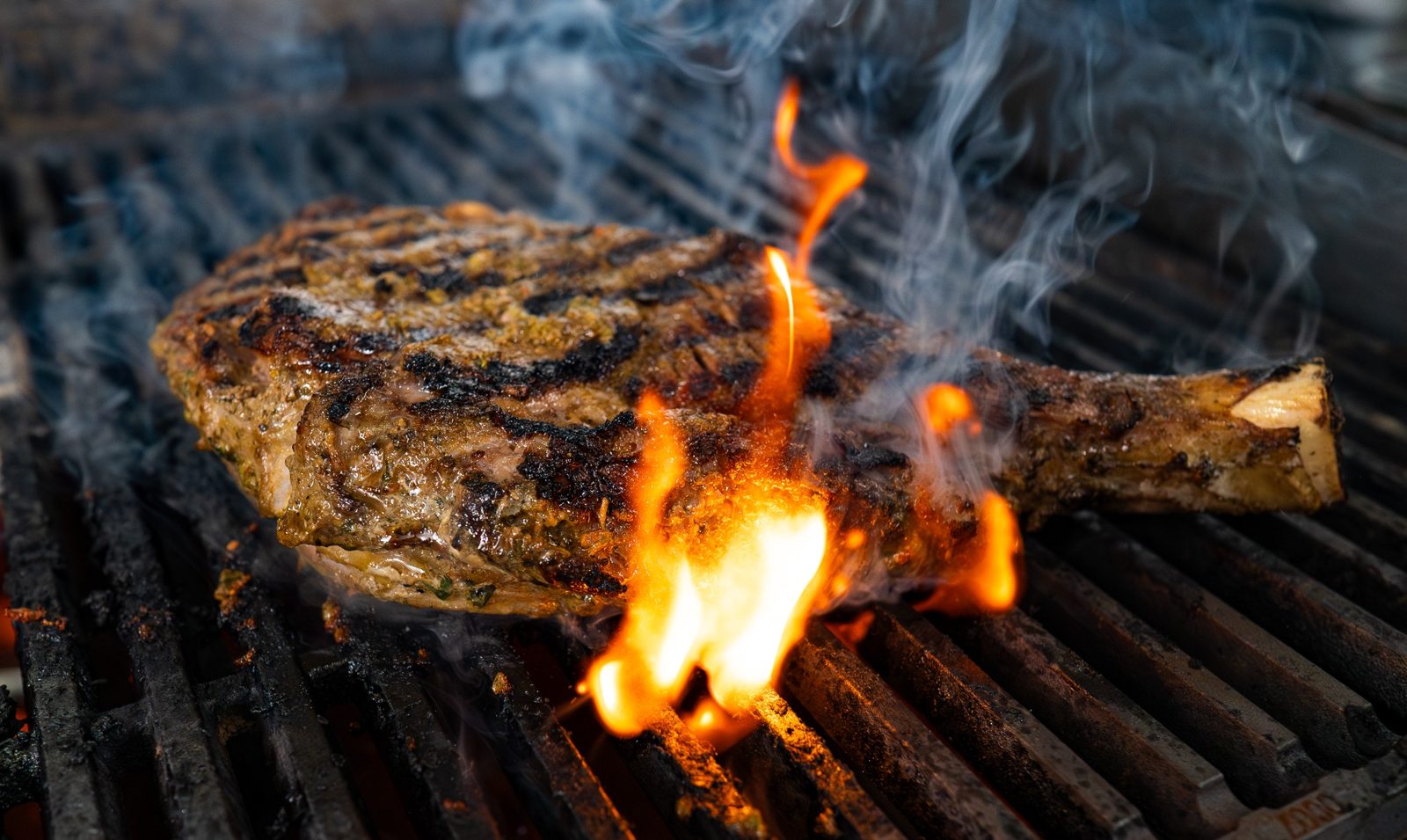 Tomahawk Steak presentation at Zanzi